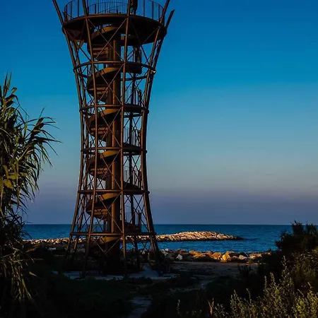 Daire Two-bedroom Near Sea 3