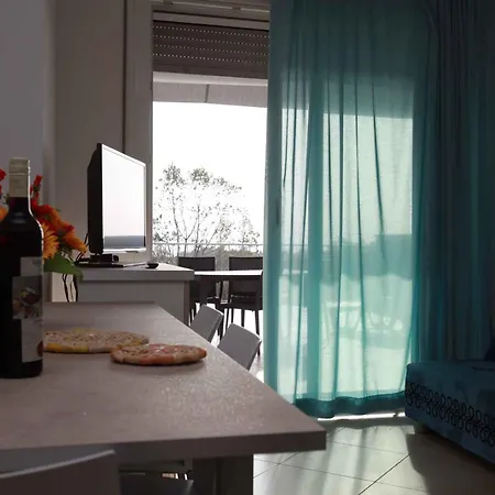 Two-bedroom Near Sea 3